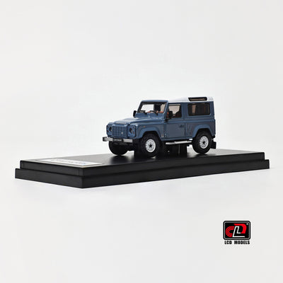 Land Rover Defender V8, 1:64 Scale (Vintage Blue)
