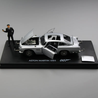 James Bond 007 Aston Martin DB5, 1:43 Scale (Silver)