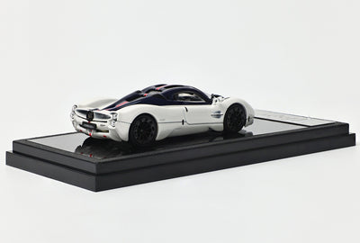 Pagani Utopia Coupe, 1:64 Scale (White with Blue Carbon)