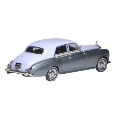 Rolls Royce Silver Cloud III 1965, 1:64 Scale (Blue & Grey)