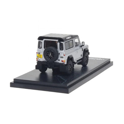 Land Rover Defender 90 (2,000,000Pcs Edition-2015), 1:64 Scale - ALMOST REAL