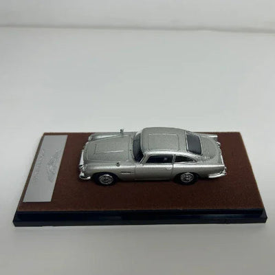Aston Martin DB5, 1:64 Scale (Silver)