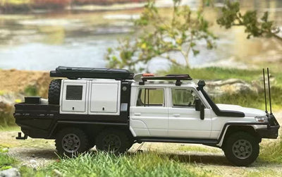 *PRE-ORDER* Land Cruiser LC79Double Cabin, 6x6 Off-Load Light Pickup, 1:64 Scale (White) - AUTOBOTS MODEL
