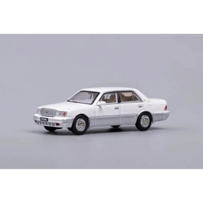 Toyota Crown, 1:64 Scale (White)