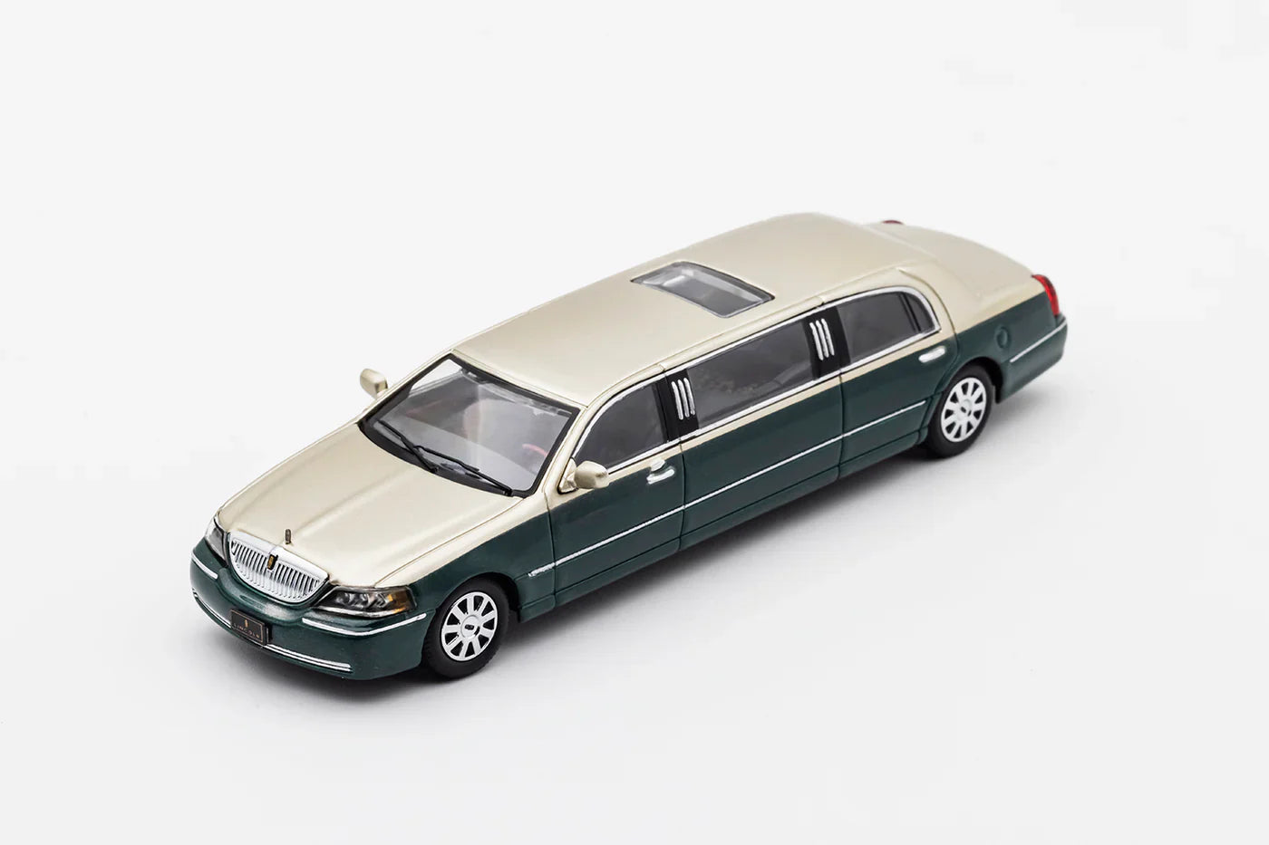 PRE-ORDER GCD Extended Lincoln Champagne Gold & Dark Green Two-Tone 1:64 Scale Diecast Model