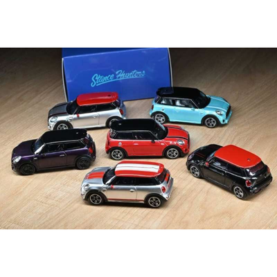 Mini Cooper Silver with Red Roof Top (White & Red Stripes), 1:64 Scale