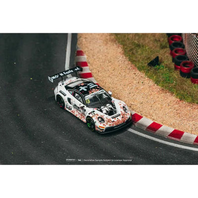 *PRE-ORDER* Porsche 911 GT3 R Suzuka 1000km Intercontinental GT Challenge Phantom Global Racing Sun Jingzu / Adderly Fong / Nico Menzel 2025, 1:64 Scale