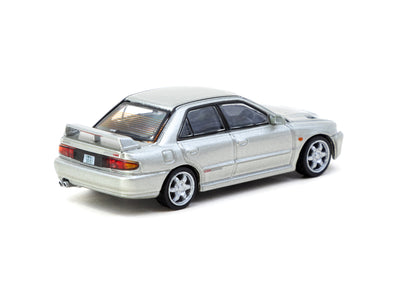 Mitsubishi Lancer GSR Evolution with Tarmac Cards - Global64, 1:64 Scale (Silver)