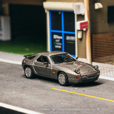 *PRE-ORDER* Porsche 928 S4 Grey Metallic (Chance of Chase Car), 1:64 Scale