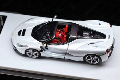 *PRE-ORDER* Laferrari Aperta (F150) Bianco, 1:64 Scale (White)