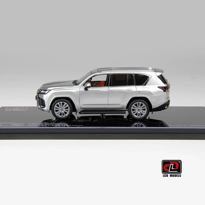LEXUS LX600, 1:43 Scale (Silver)