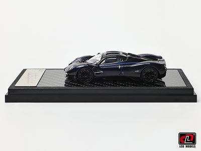Pagani Utopia Coupe, 1:64 Scale (Blue with Black Carbon)