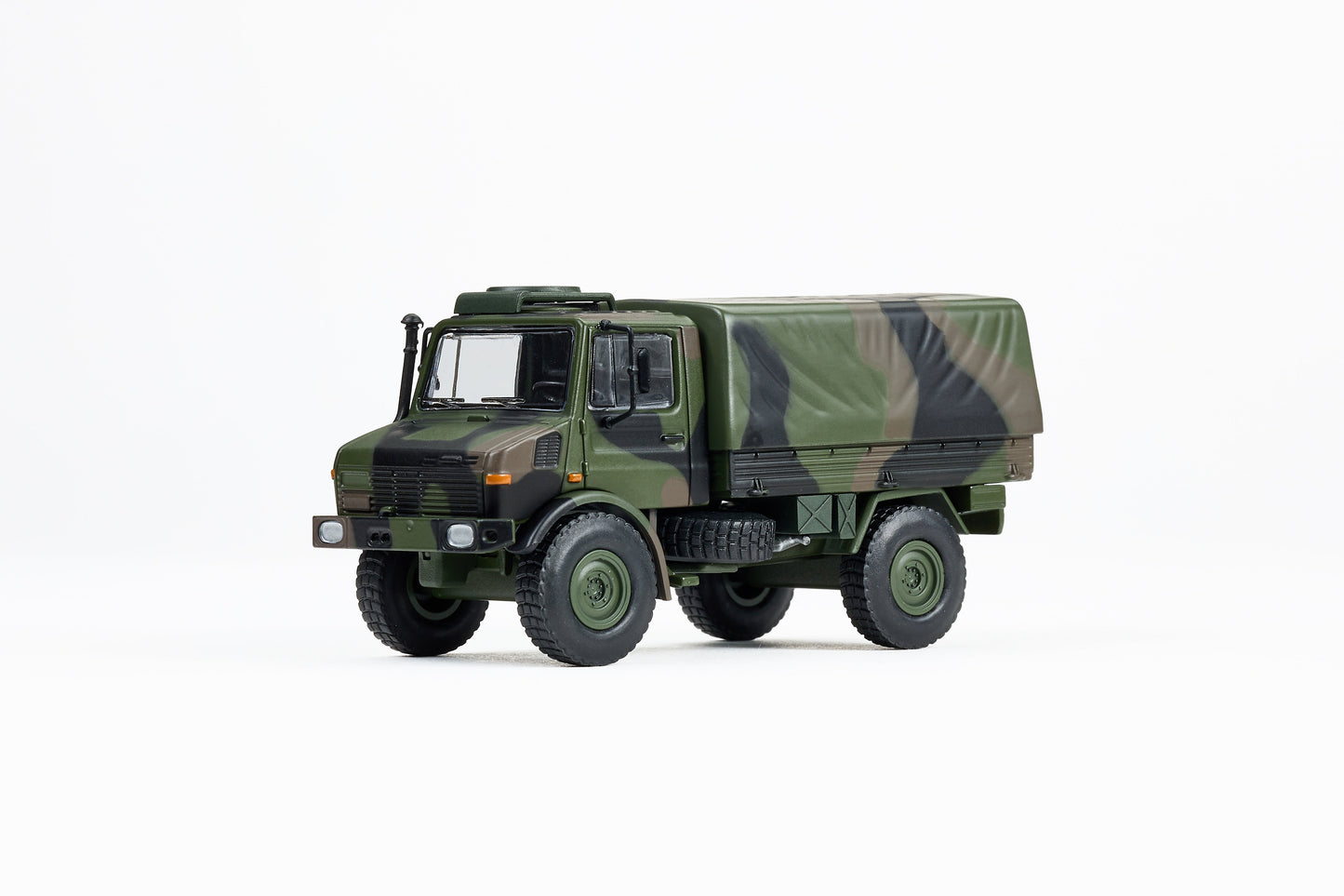 U1300L MILITARY TRUCK