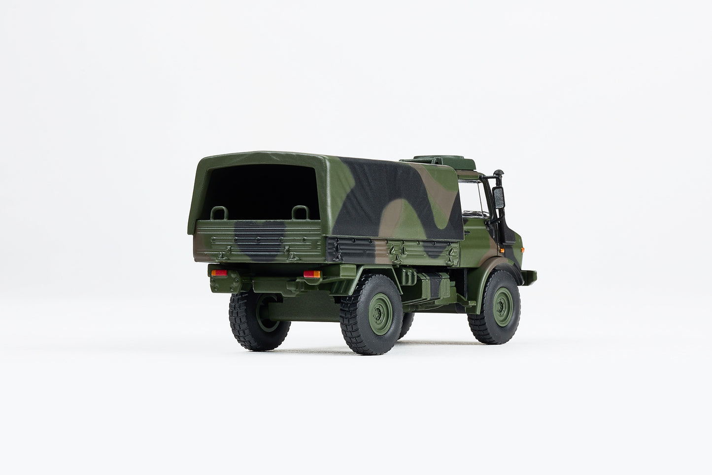U1300L MILITARY TRUCK