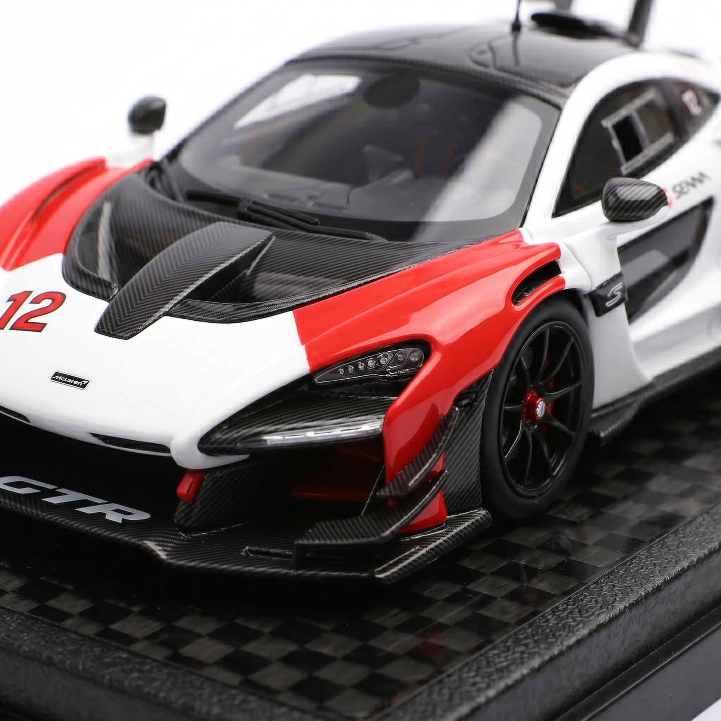 1:64 McLaren Senna GTR - 1:64