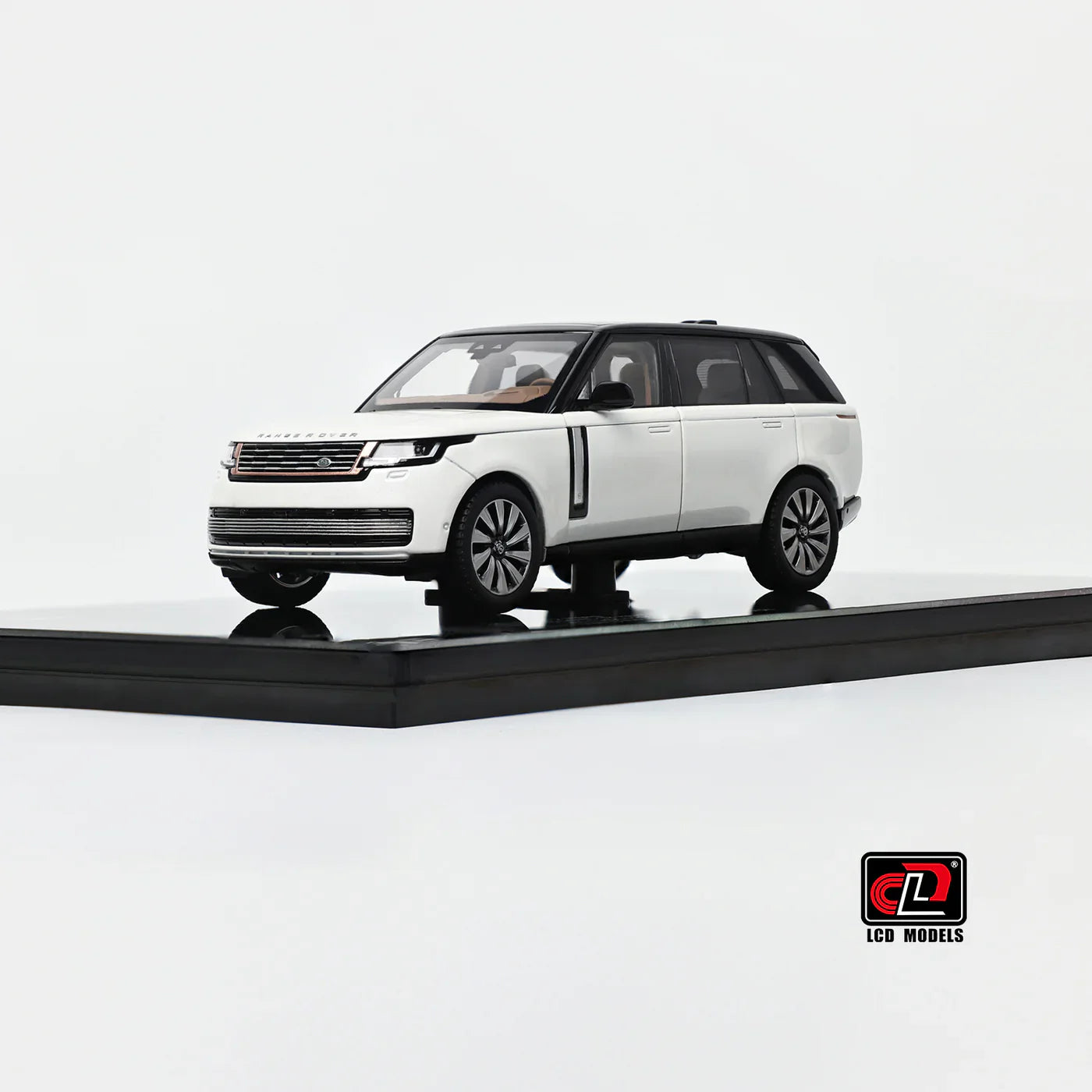 LCD Land Rover Range Rover SV Serenity White with Black Roof 1:43 Scale Diecast Model