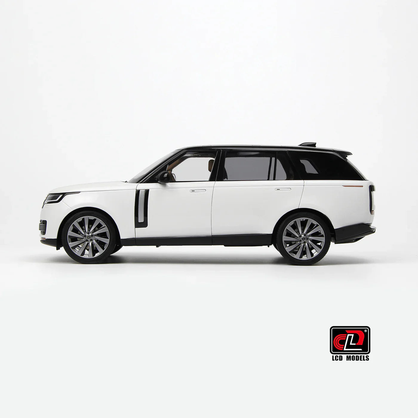 LCD Land Rover Range Rover SV Serenity 2022 White with Black Roof 1:18 Scale Diecast Model