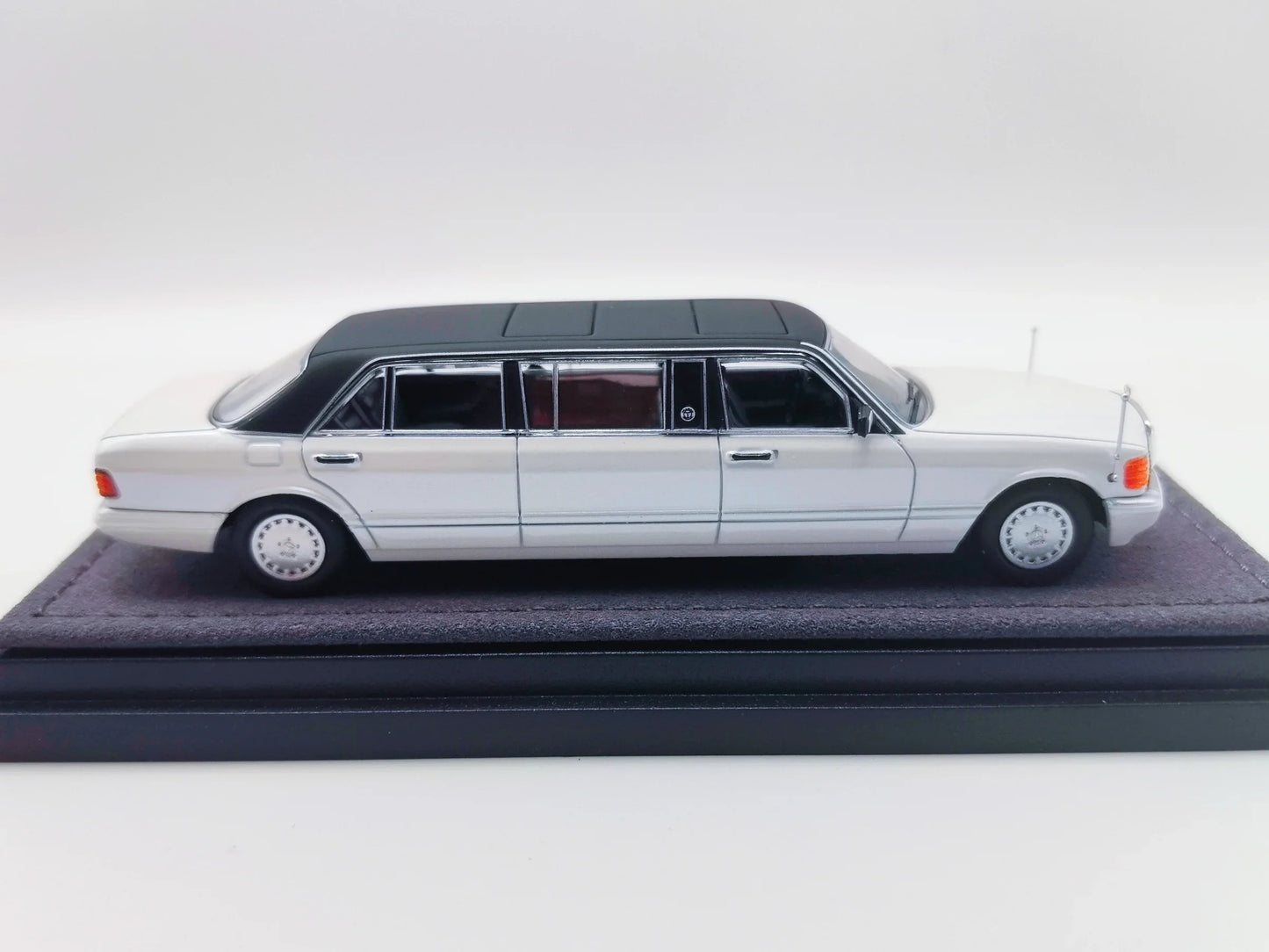 HEC 2026 The Art of Model Mercedes S-Class W126 Trasco 1000SEL Limousine White 1:64 Scale Diecast Model