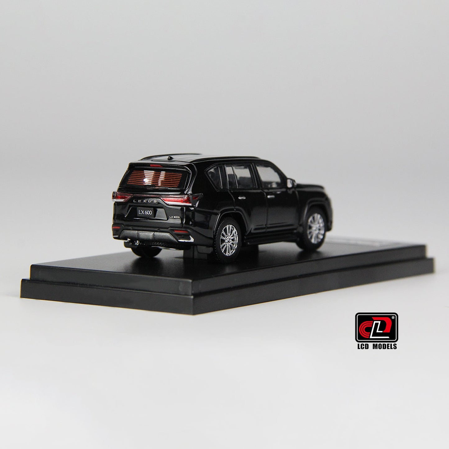 Lexus LX600 1:64