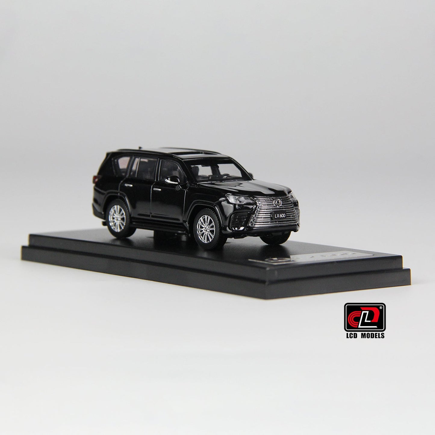 Lexus LX600 1:64
