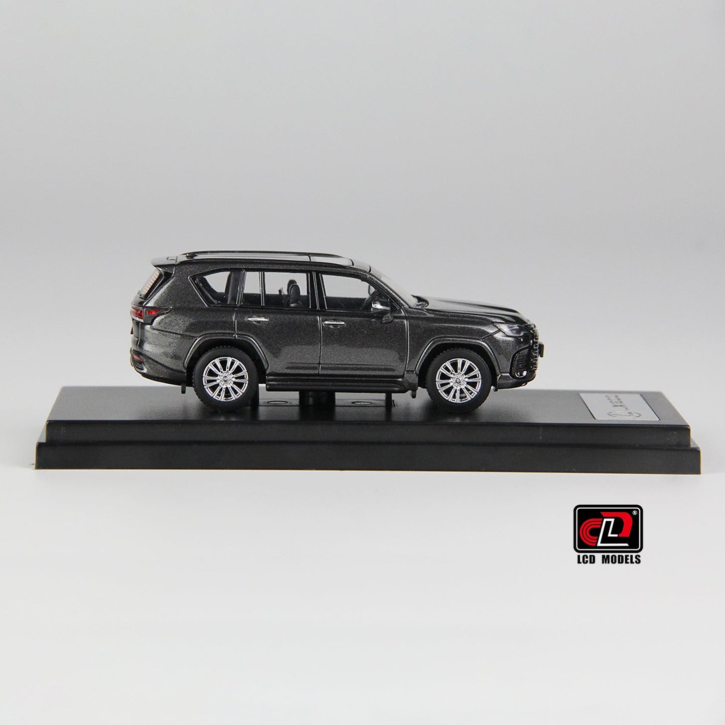 Lexus LX600 1:64