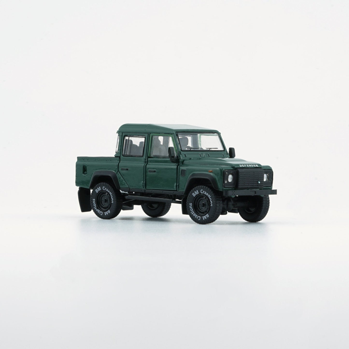 BMC 1:64 Land Rover 2016 Defender 110 Pick Up – Green (LHD)