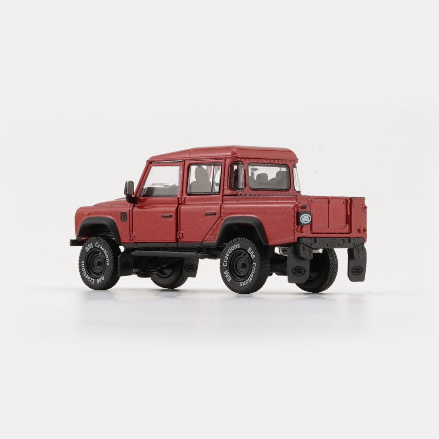 BMC 1:64 Land Rover 2016 Defender 110 Pick Up – Orange (LHD)