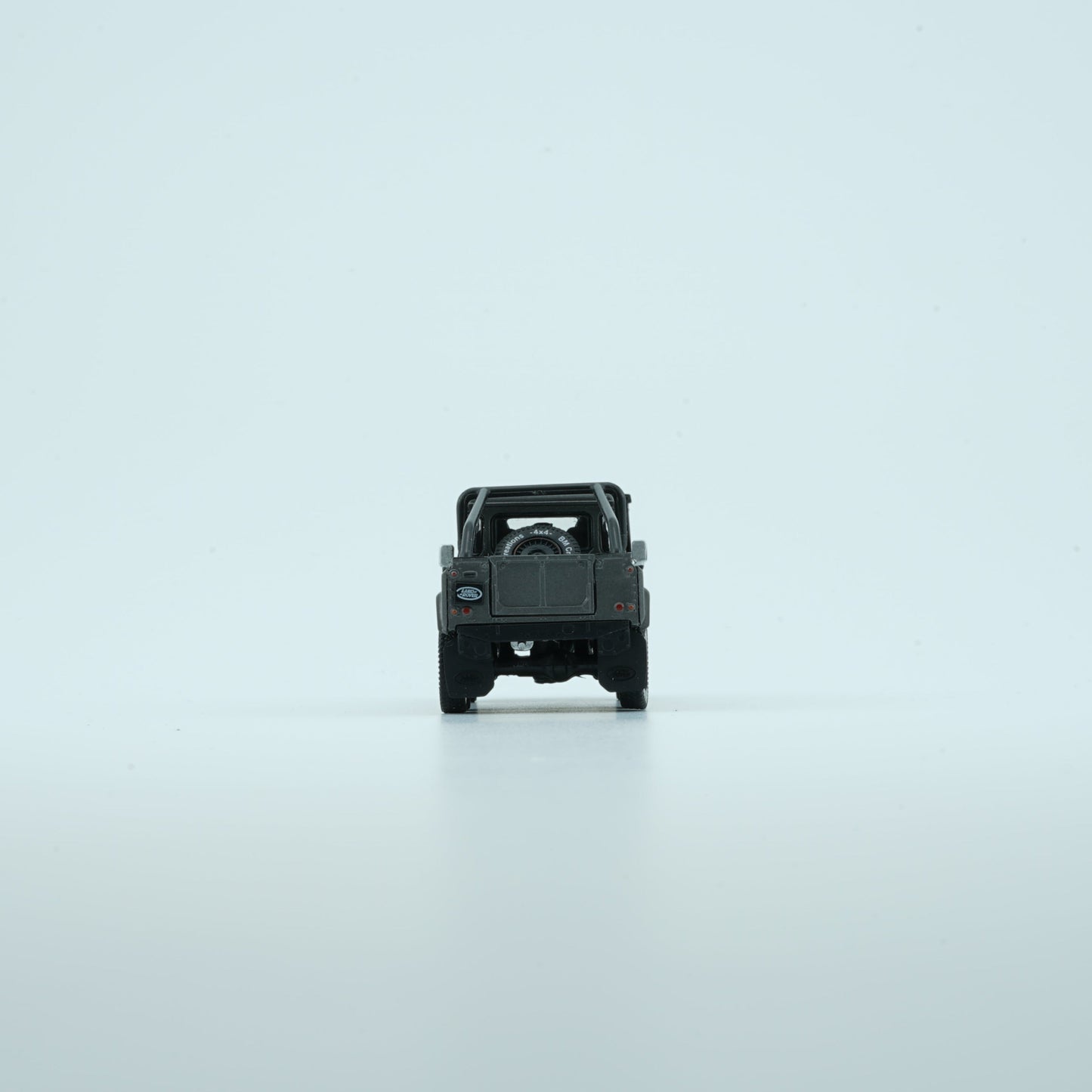 BMC 1:64 Land Rover 2016 Defender 110 PickUp 6x6 Accessory Pack – Dark Grey Silver (RHD)