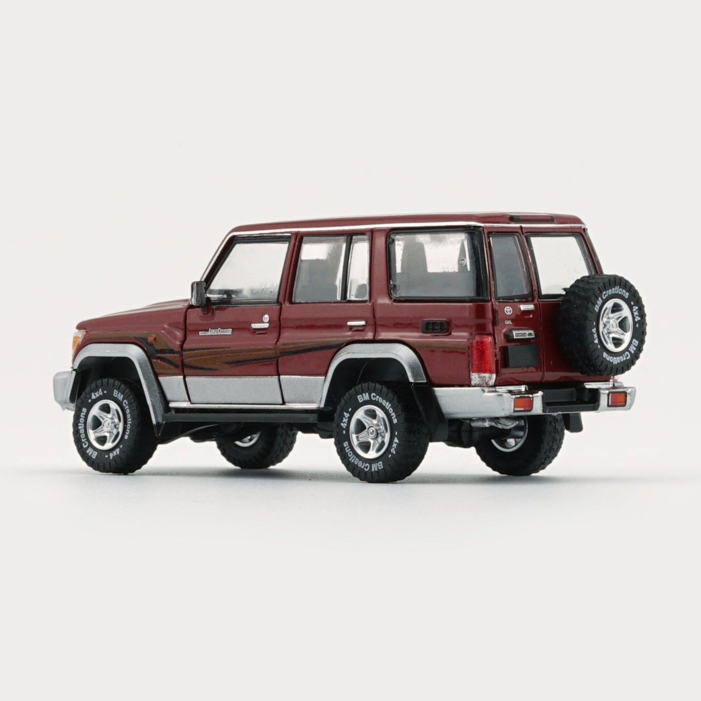 BMC 1:64 Toyota Land Cruiser LC76 – Dark Red (LHD)