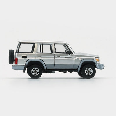 BMC 1:64 Toyota Land Cruiser LC76 – Silver (LHD)