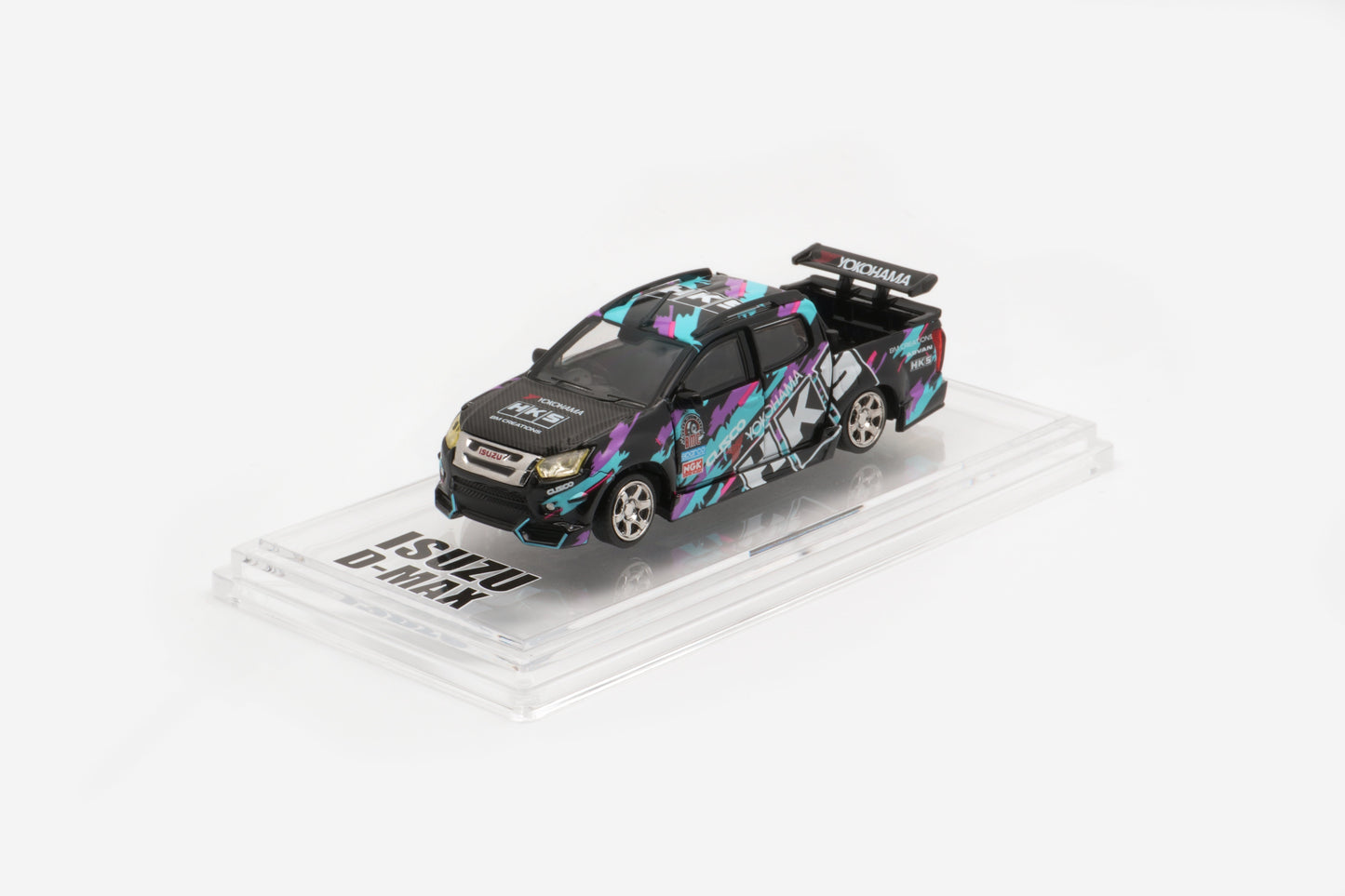 BMC 1:64 Isuzu D-Max 2018 Low Rider HKS (RHD) – TDE 2025 Edition