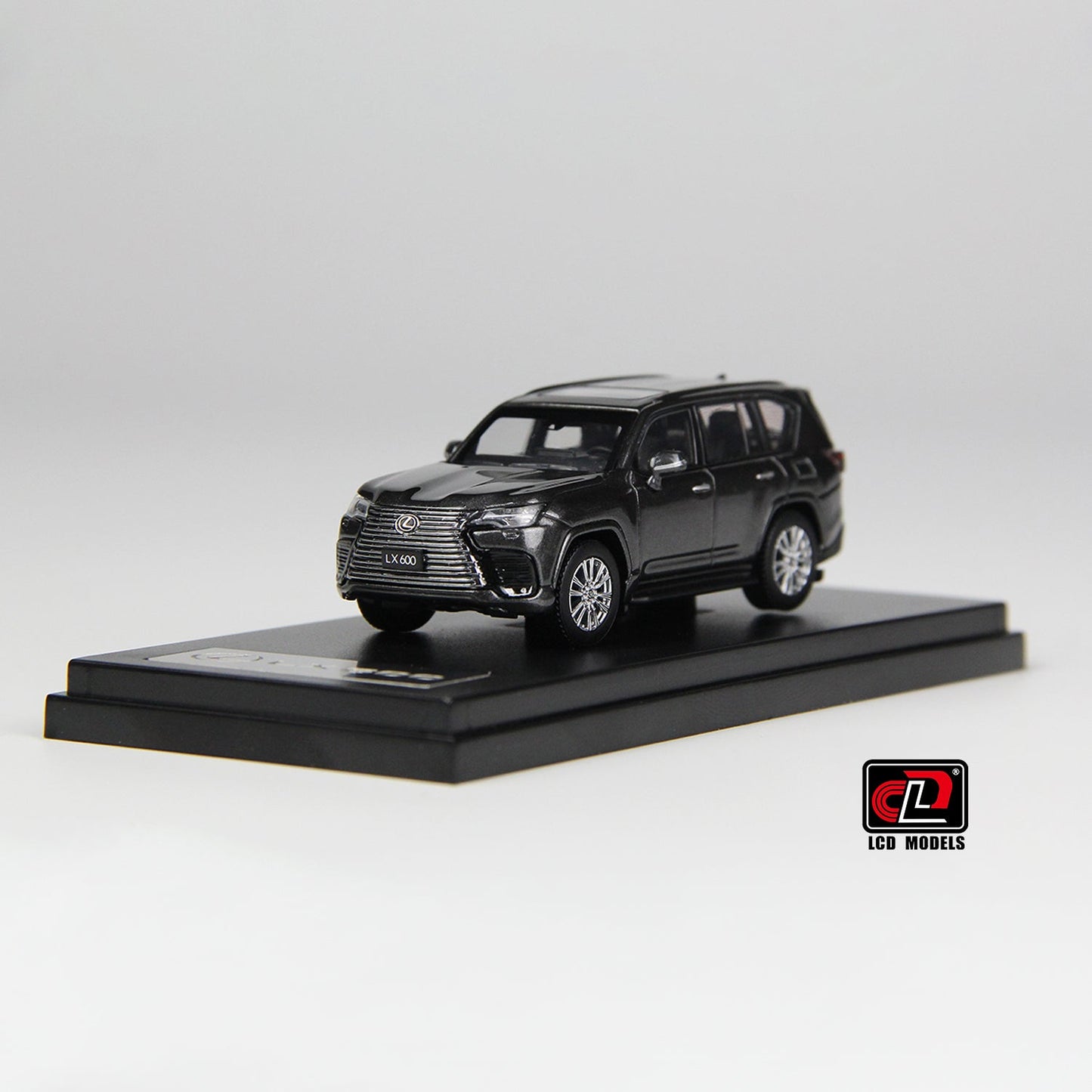 Lexus LX600 1:64