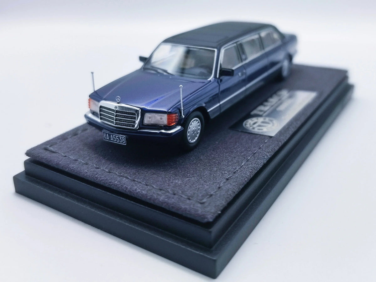 Mercedes S-Class W126 44"Limousine (Trasco Breman 1000SEL) Limited to 999units, 1:64 Scale (Blue) by The Art of Model – view 1