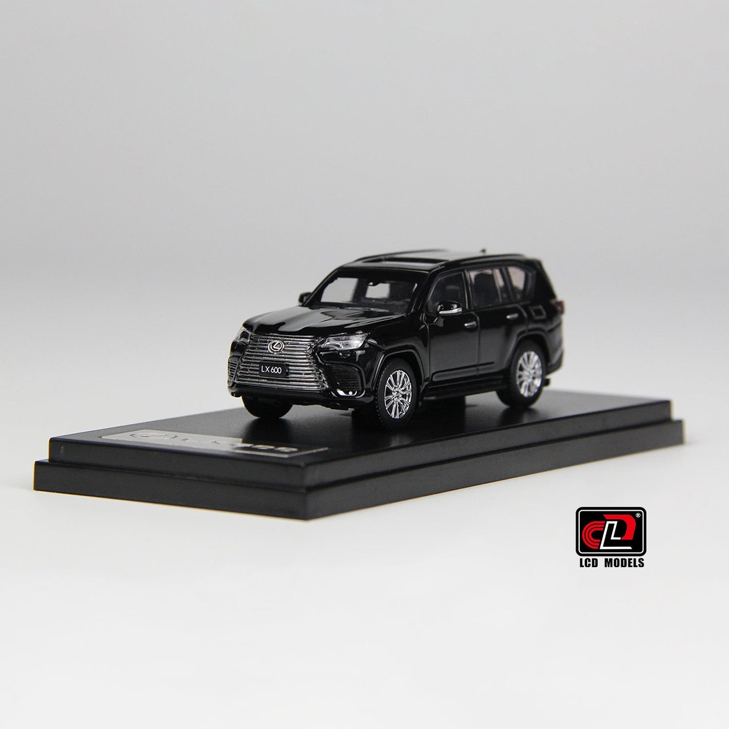 Lexus LX600 1:64