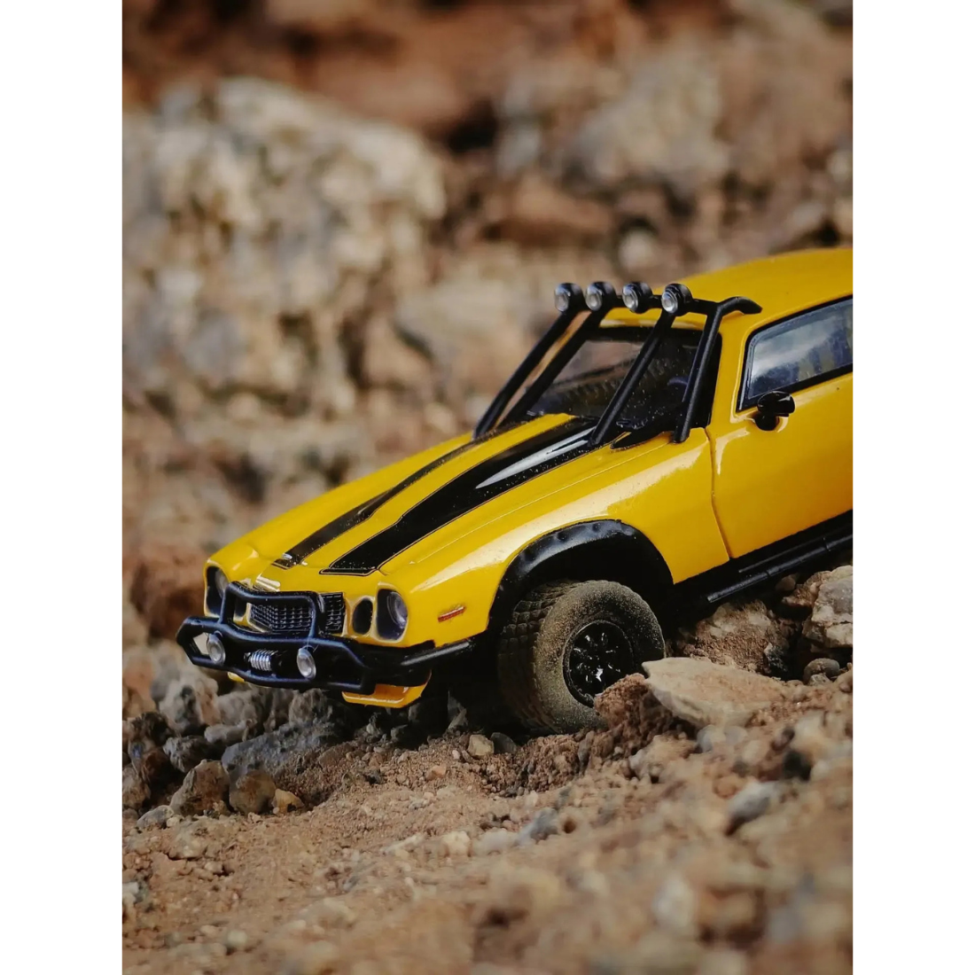 1978 Chevrolet Camaro Yellow with Black stripes (Limited to 1388units), 1:64 Scale by Bliss – view 2