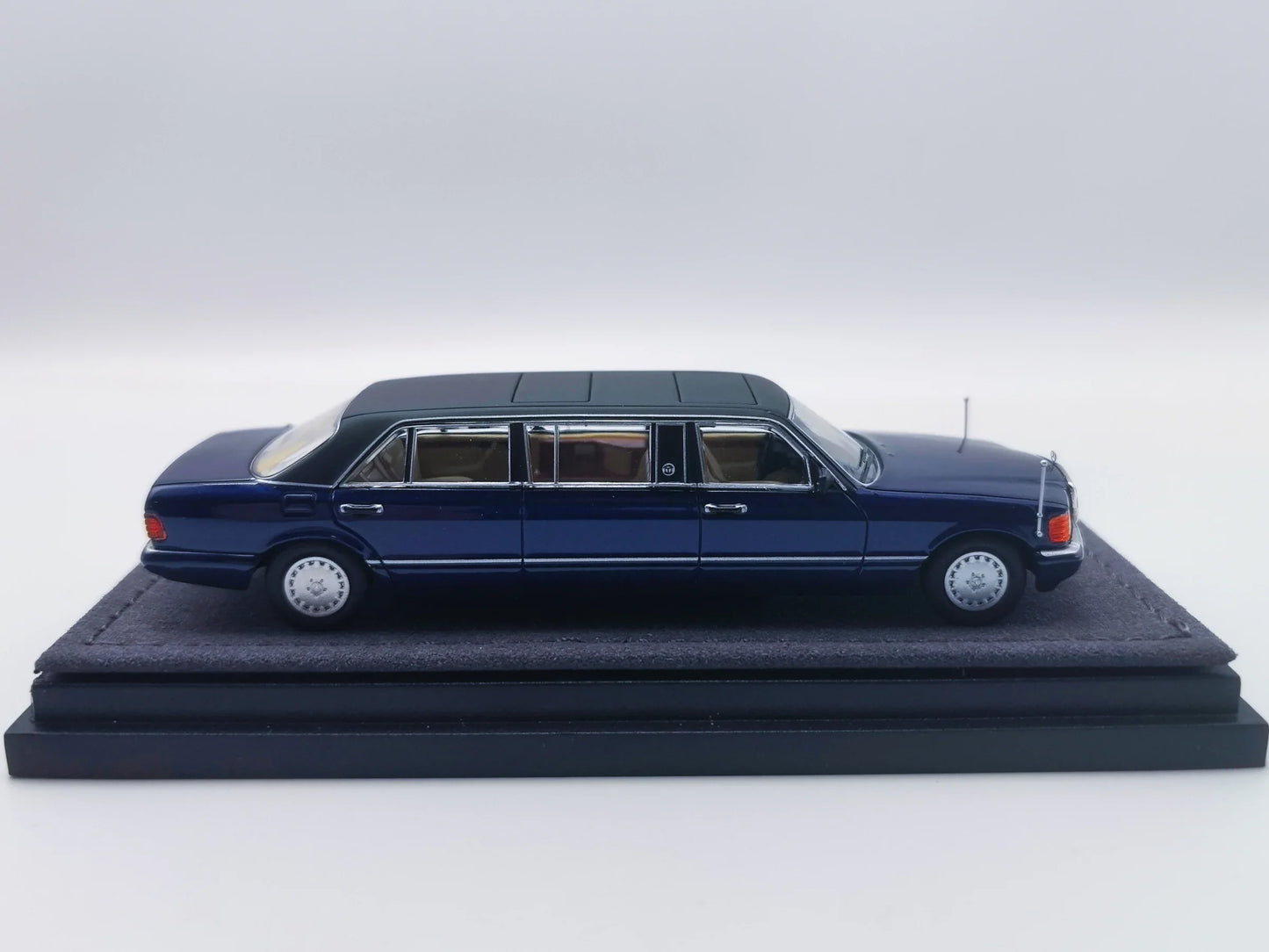 HEC 2026 The Art of Model Mercedes S-Class W126 Trasco 1000SEL Limousine Blue 1:64 Scale Diecast Model