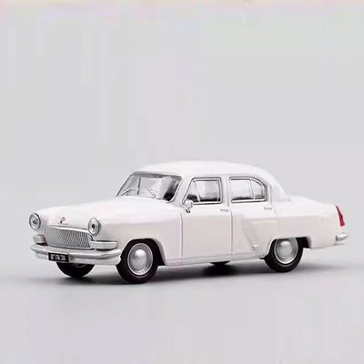 Perka GAZ-21 Volga White 1:64 Scale Diecast Model