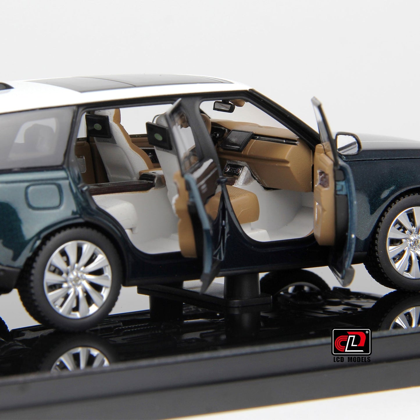 Range Rover SV Serenity LCD Models | 1:43 Scale Diecast | Luxury SUV Collectible
