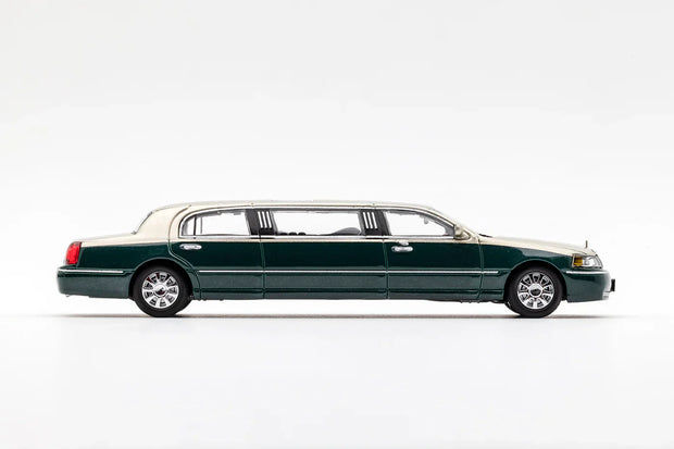 GCD Extended Lincoln Champagne Gold & Dark Green Two-Tone 1:64 Scale Diecast Model