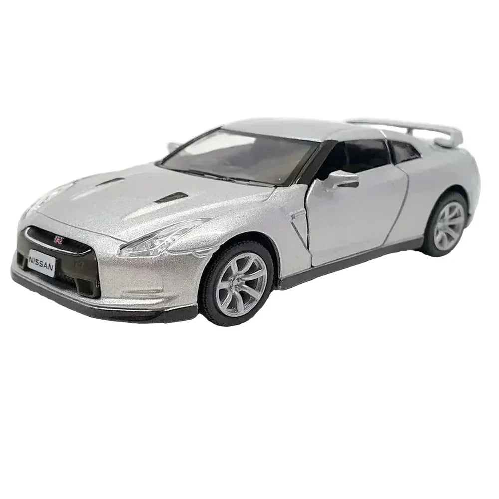 Kinsmart Nissan GT-R R35 2009 1:36 Scale Diecast Model (Silver)