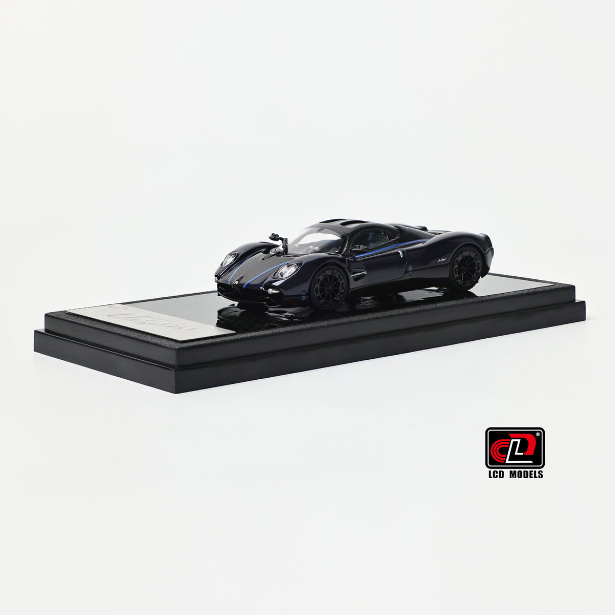 Pagani Utopia Coupe, 1:64 Scale (Blue with Black Carbon)