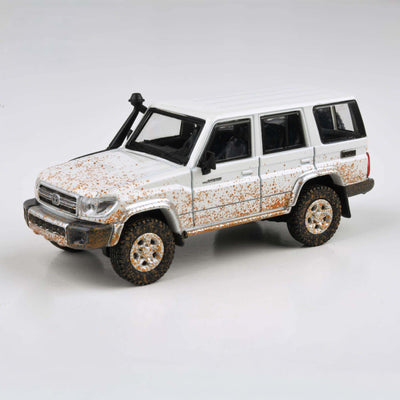 Toyota Land Cruiser 76 Off Road Effect RHD, 1:64 Scale
