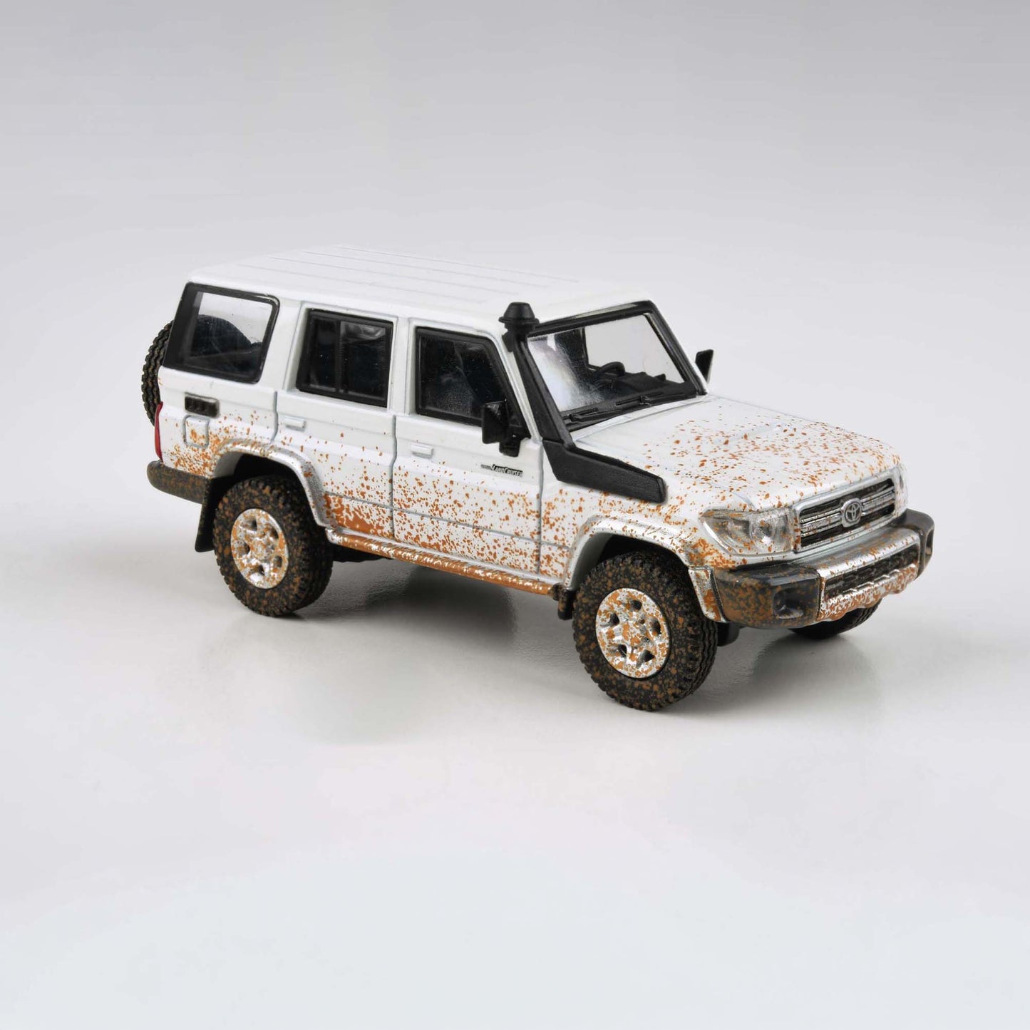 Toyota Land Cruiser 76 Off Road Effect RHD, 1:64 Scale