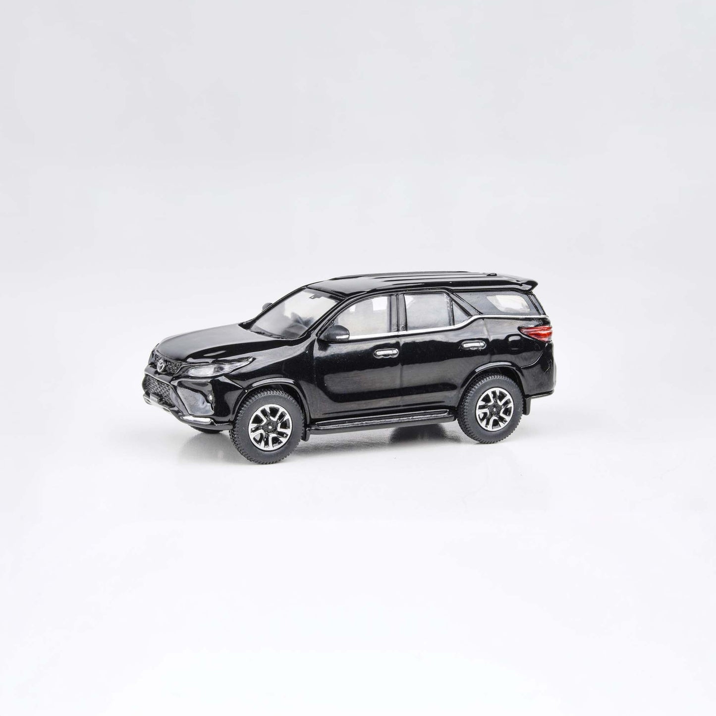 Toyota Fortuner RHD 2023, 1:64 Scale