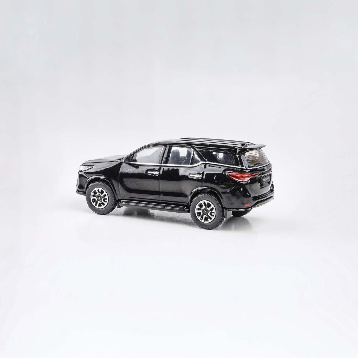 Toyota Fortuner RHD 2023, 1:64 Scale
