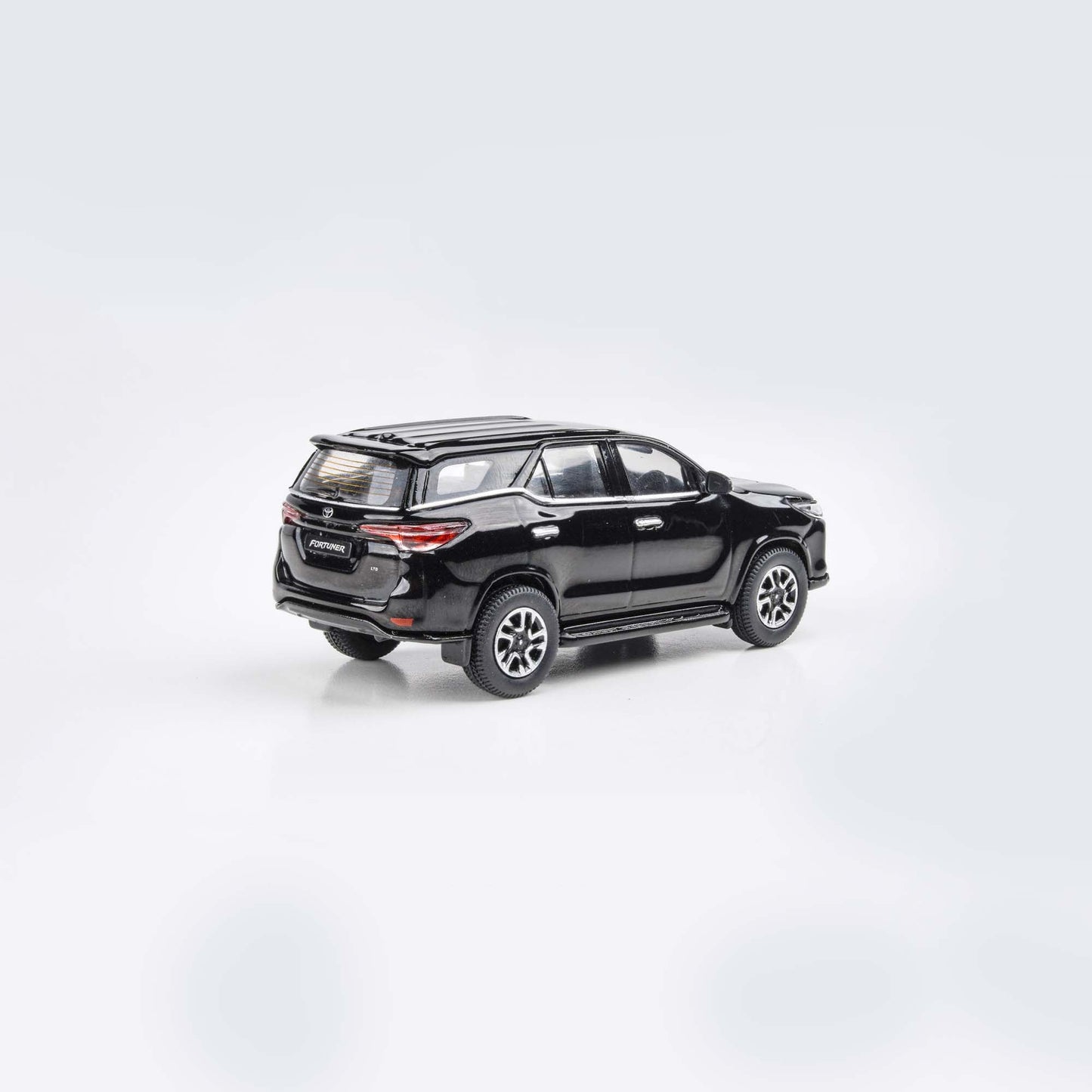 Toyota Fortuner RHD 2023, 1:64 Scale