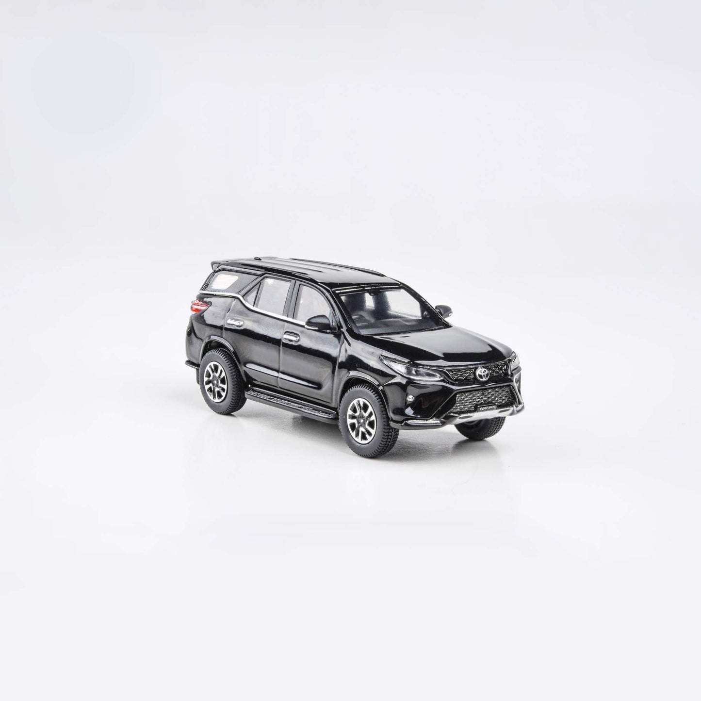 Toyota Fortuner RHD 2023, 1:64 Scale