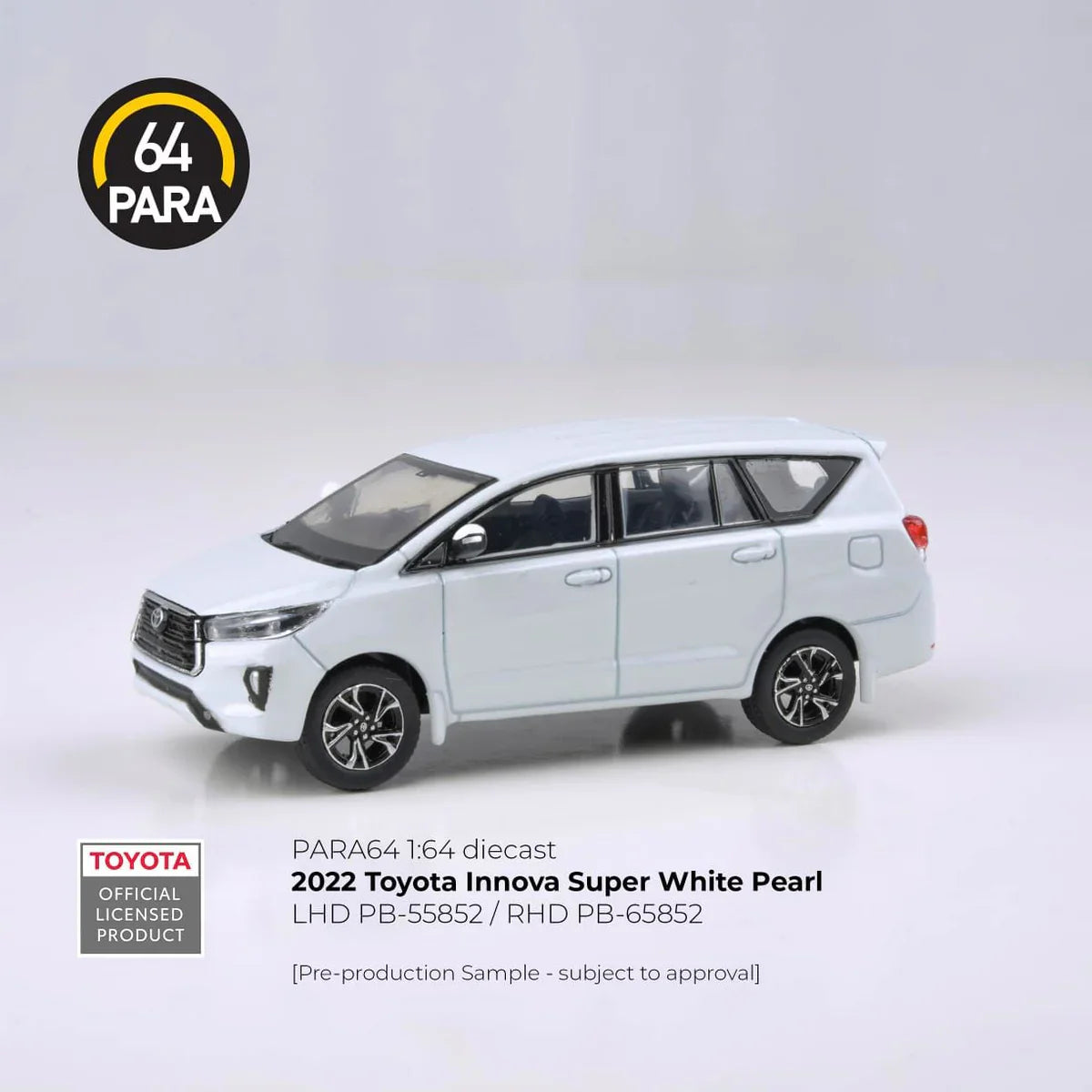 PARA64 Toyota Innova 2022 Super White Pearl 1:64 Scale Diecast Model