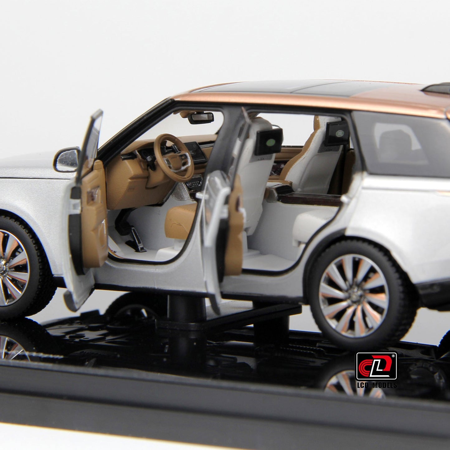 Range Rover SV Serenity LCD Models | 1:43 Scale Diecast | Luxury SUV Collectible