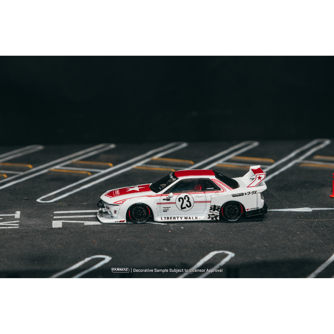 *PRE-ORDER* LB-KAIDO WORKS Nissan R32 Skyline (with Trading Cards), 1:64 Scale - Tarmac Works